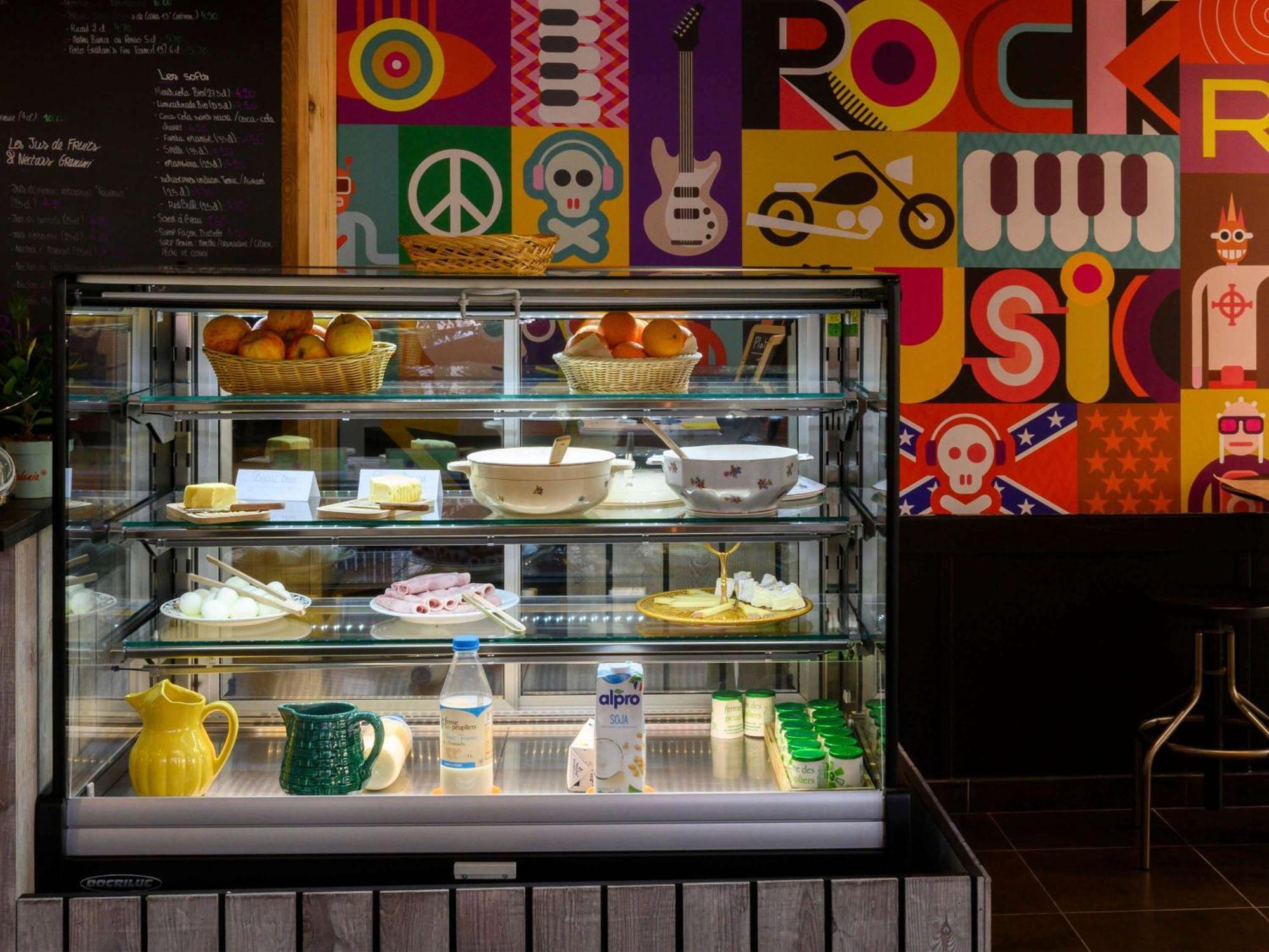 Greet Hotel Evreux Centre - Route De Normandie By Accor Экстерьер фото